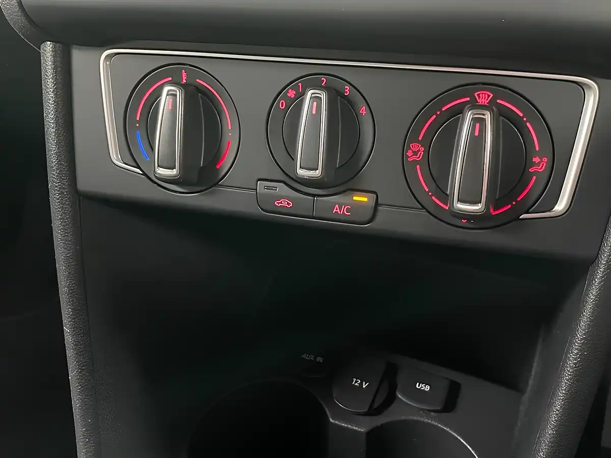 Used 2016 Volkswagen Polo Match Red - Interior and Exterior details 3