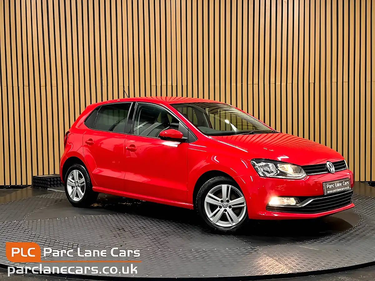 Used 2016 Volkswagen Polo Match Red - Front View