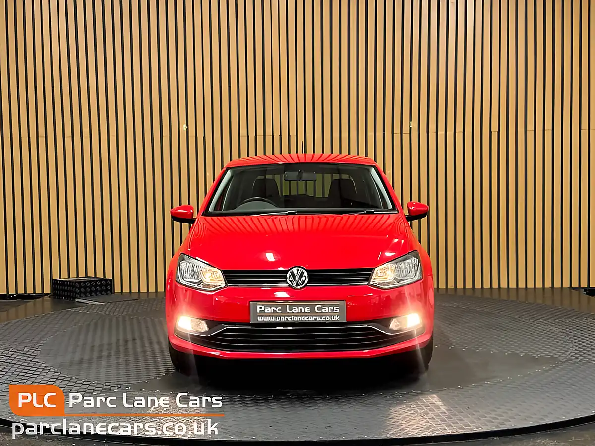 Used 2016 Volkswagen Polo Match Red - Interior and Exterior details 9