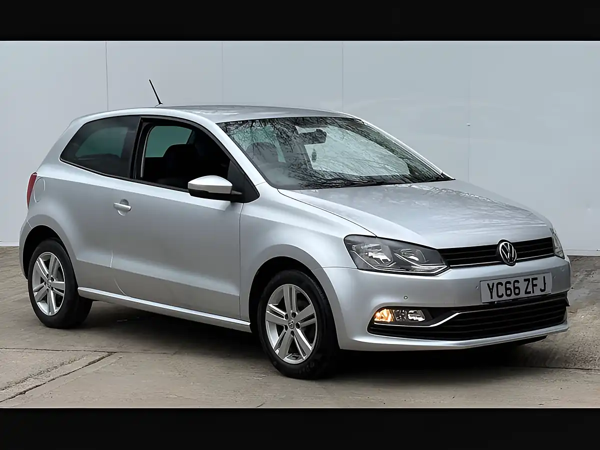 Used 2016 Volkswagen Polo Match Reflex Silver - Front View