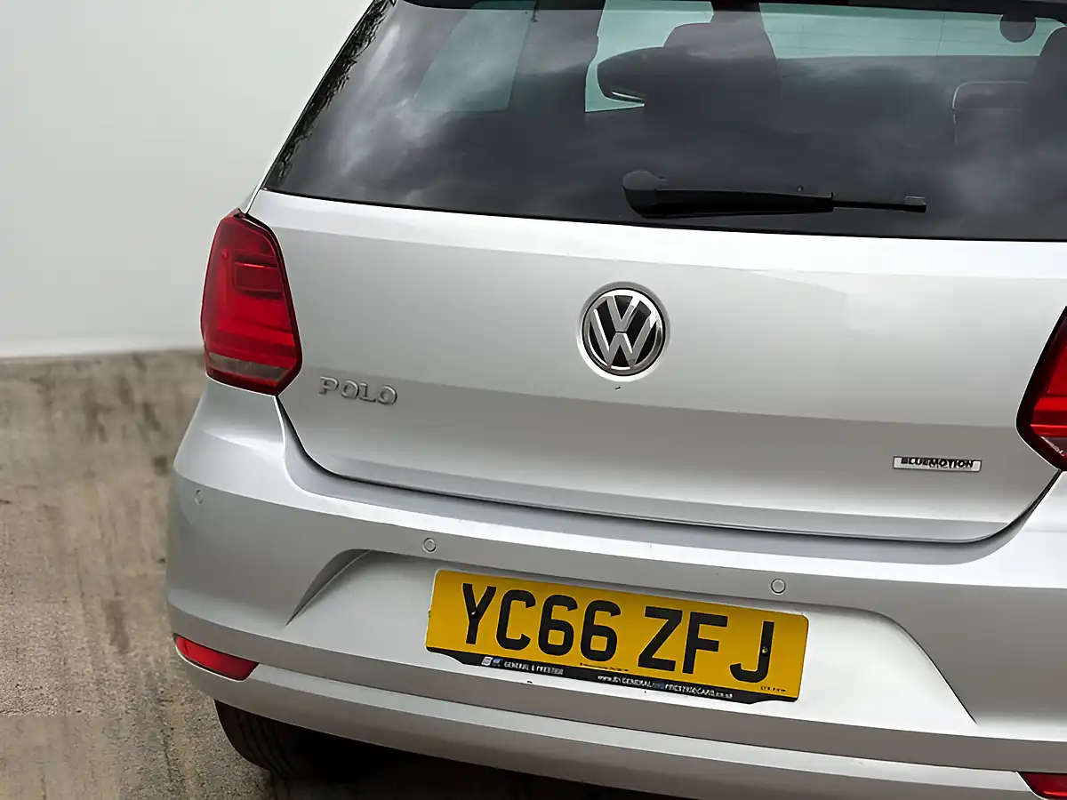 Used 2016 Volkswagen Polo Match Reflex Silver - Interior and Exterior details 19