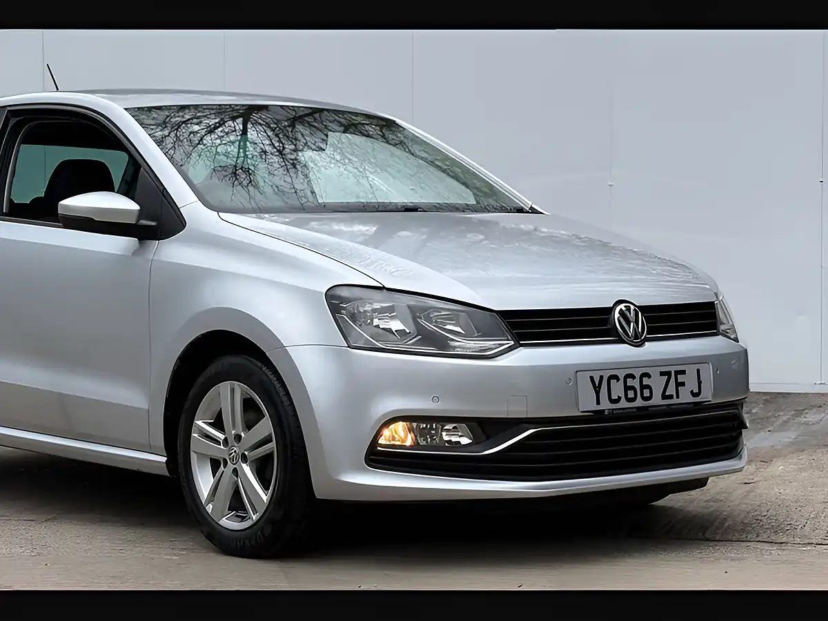 Used 2016 Volkswagen Polo Match Reflex Silver - Interior and Exterior details 2
