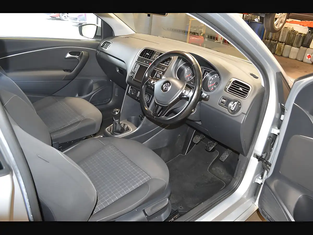 Used 2016 Volkswagen Polo Match Reflex Silver - Interior and Exterior details 10