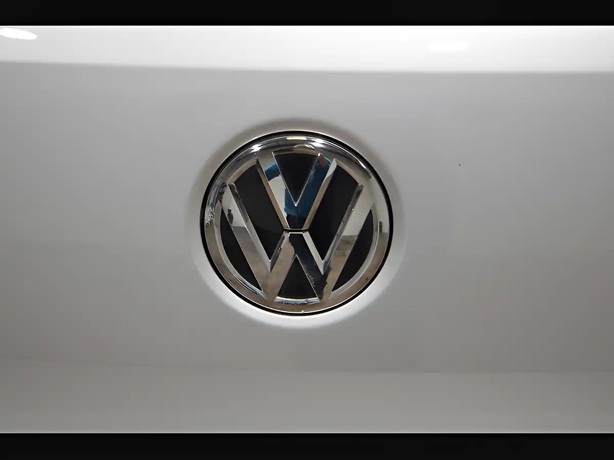 Used 2016 Volkswagen Polo Match Reflex Silver - Interior and Exterior details 15