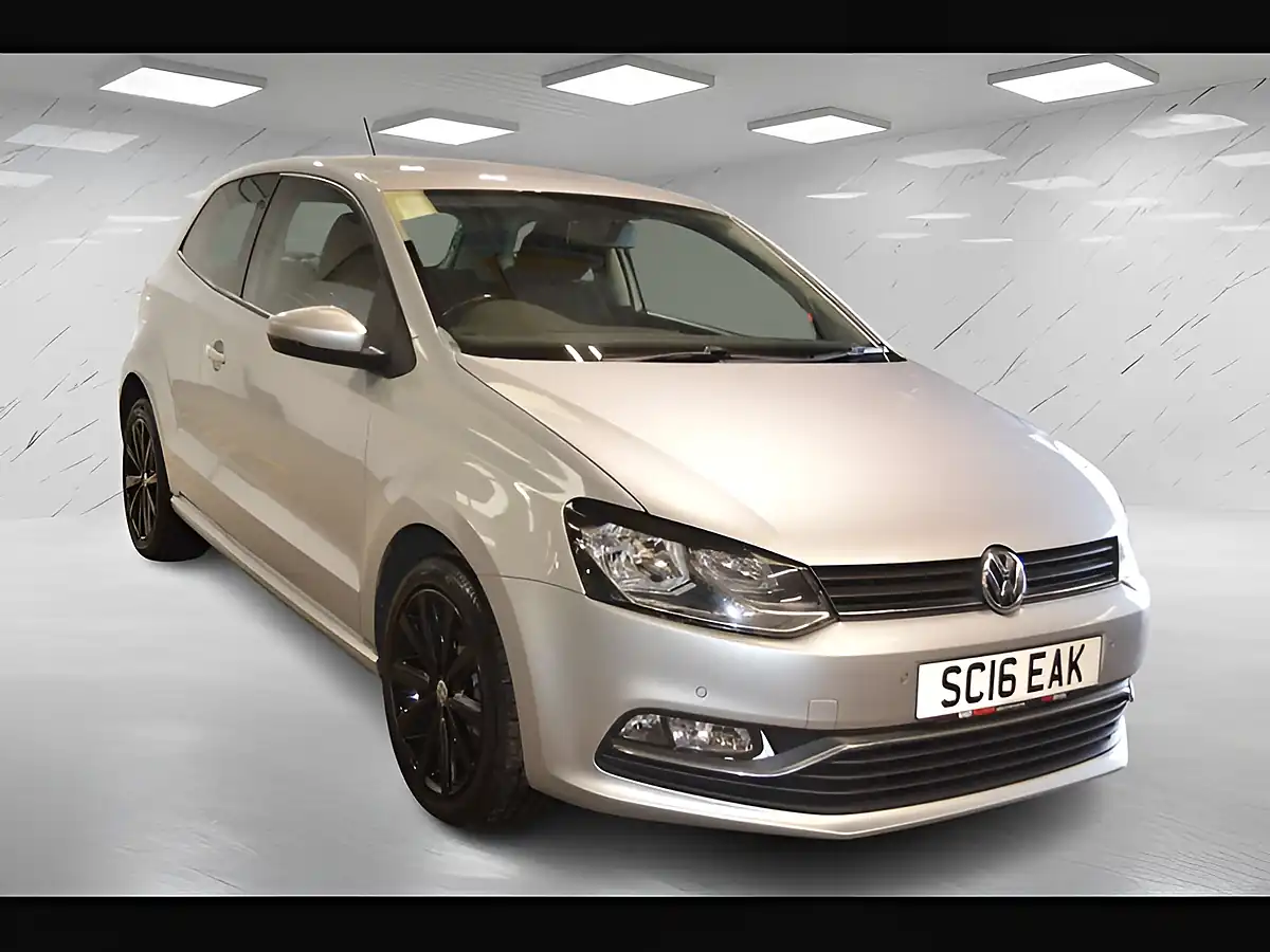 Used 2016 Volkswagen Polo Match Reflex Silver - Interior and Exterior details 4