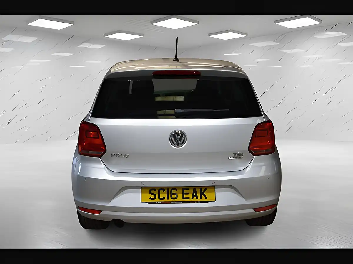 Used 2016 Volkswagen Polo Match Reflex Silver - Interior and Exterior details 7