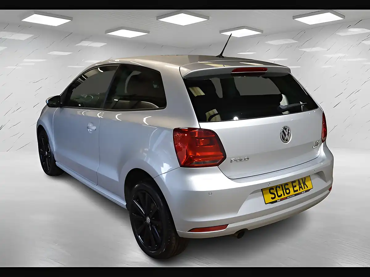 Used 2016 Volkswagen Polo Match Reflex Silver - Interior and Exterior details 8