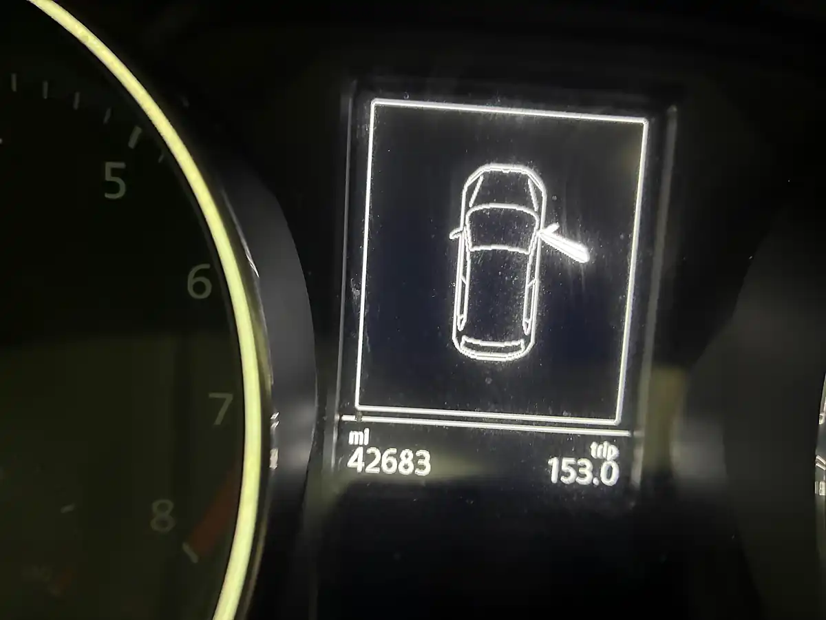 Used 2016 Volkswagen Polo Match Silver - Interior and Exterior details 13
