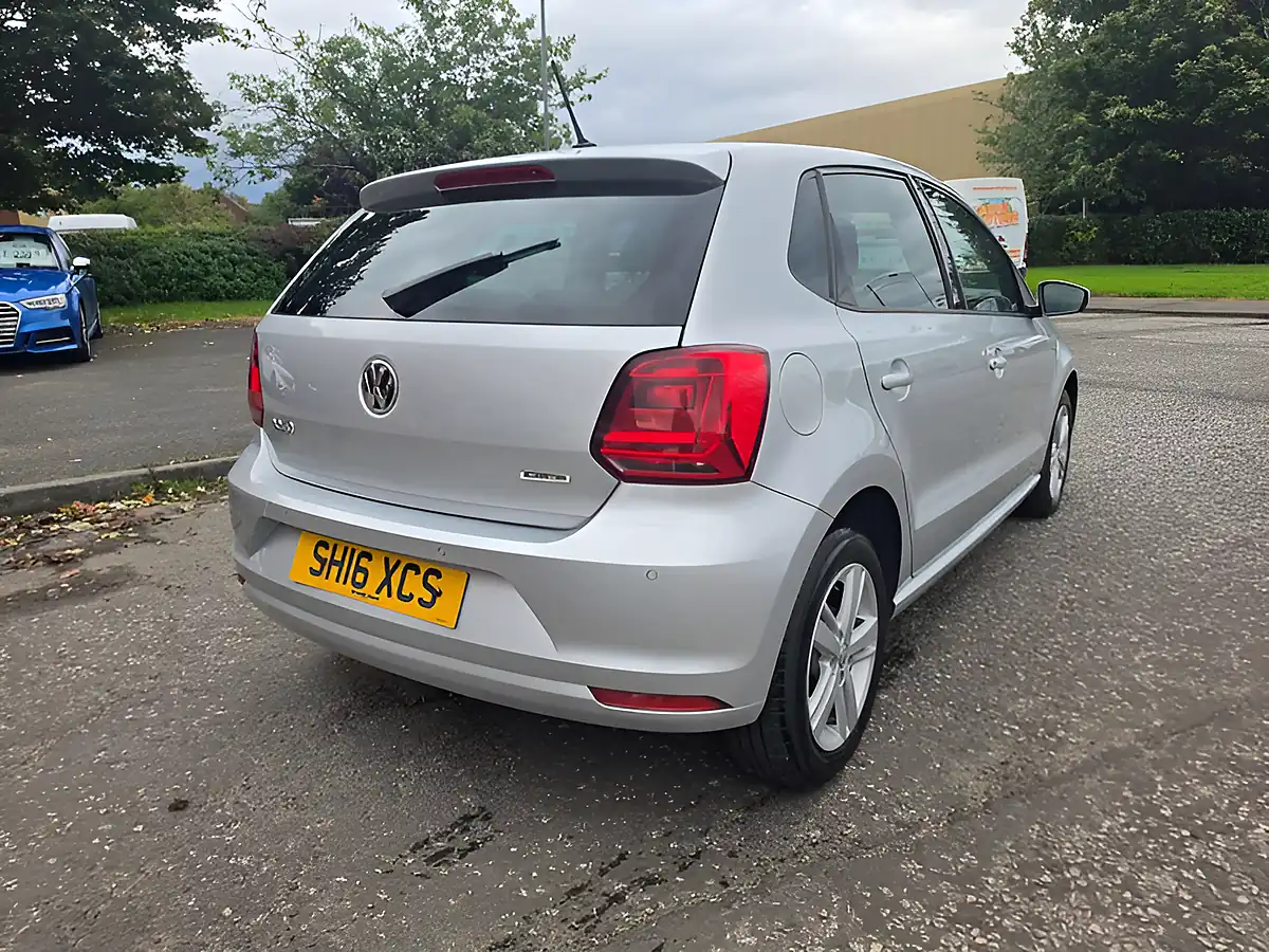 Used 2016 Volkswagen Polo Match Silver - Interior and Exterior details 10