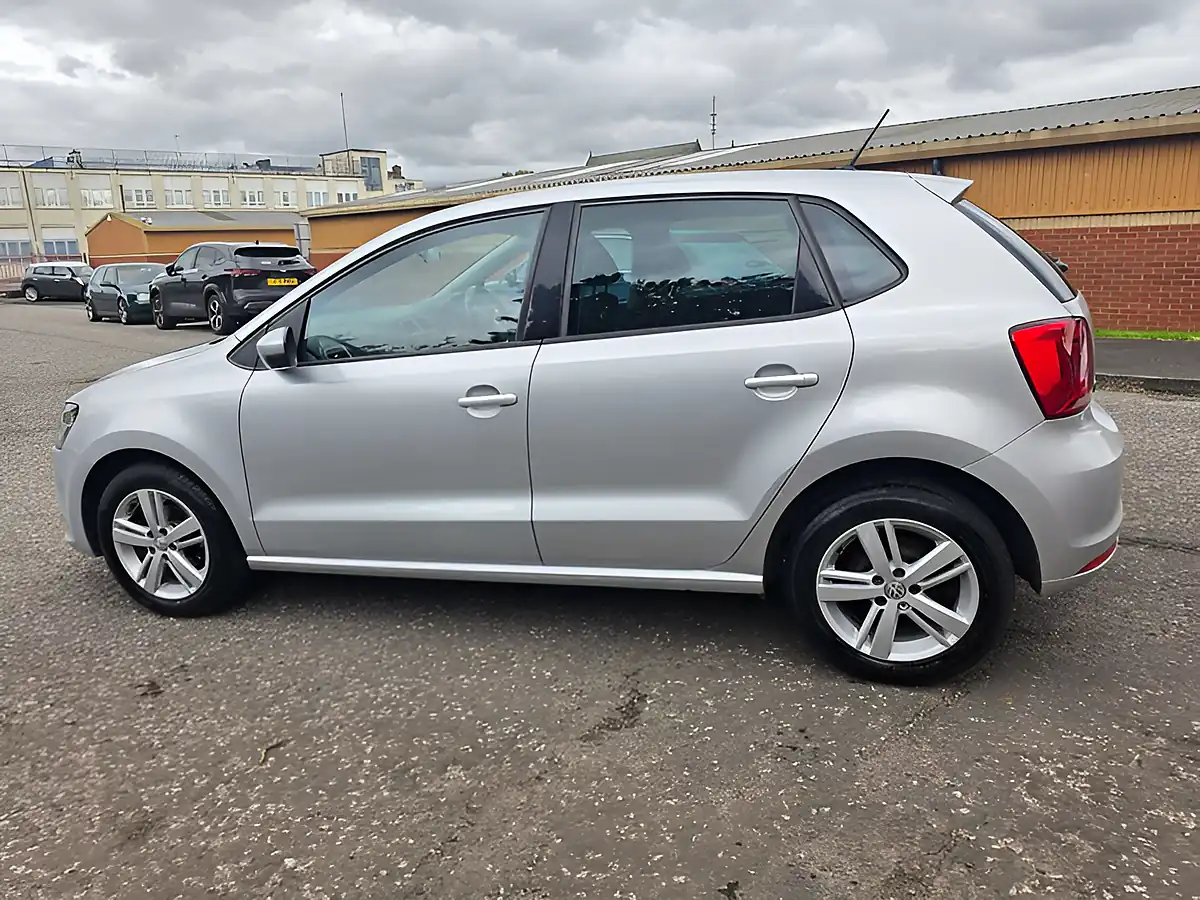 Used 2016 Volkswagen Polo Match Silver - Interior and Exterior details 7