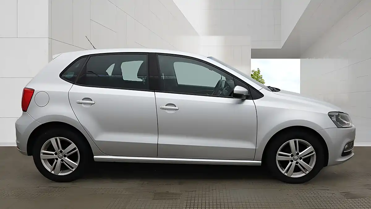 Used 2016 Volkswagen Polo Match Silver - Interior and Exterior details 11