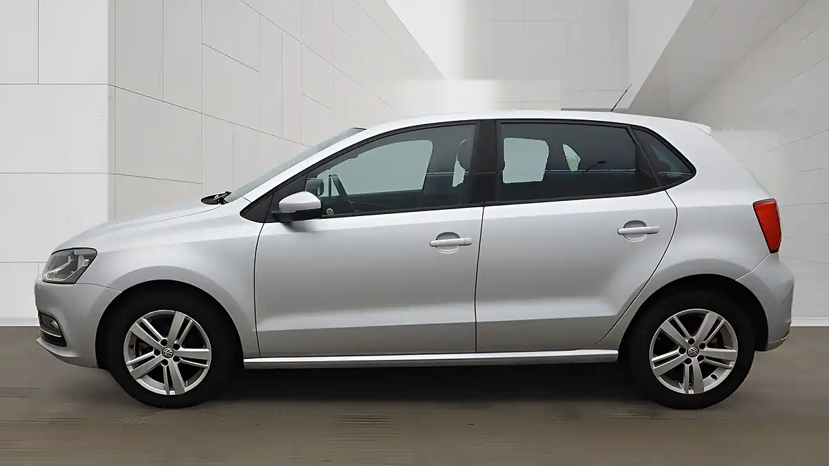 Used 2016 Volkswagen Polo Match Silver - Interior and Exterior details 12