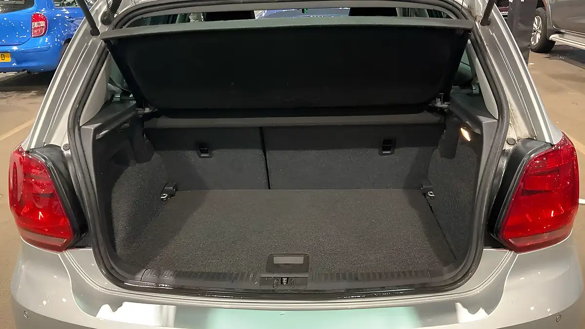 Used 2016 Volkswagen Polo Match Silver - Interior and Exterior details 15