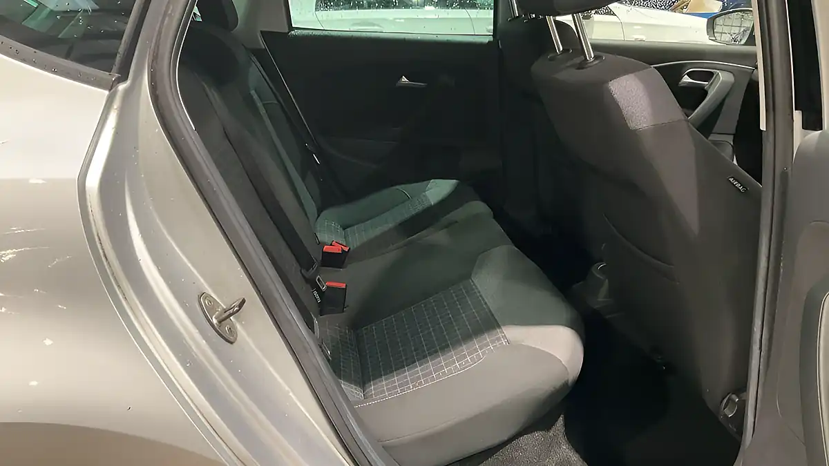 Used 2016 Volkswagen Polo Match Silver - Interior and Exterior details 16