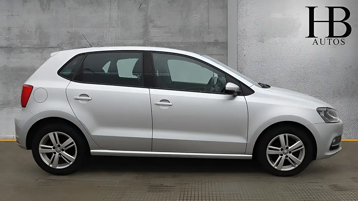 Used 2016 Volkswagen Polo Match Silver - Interior and Exterior details 5