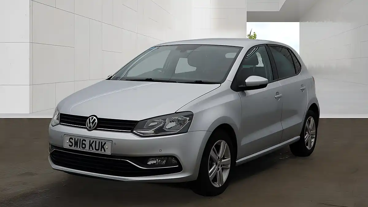 Used 2016 Volkswagen Polo Match Silver - Interior and Exterior details 8