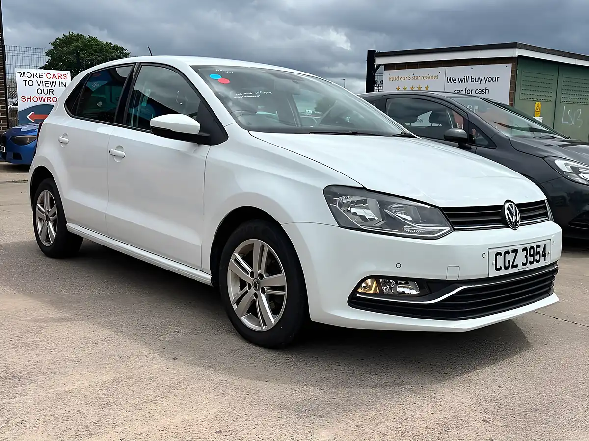 Used 2016 Volkswagen Polo Match White - Front View