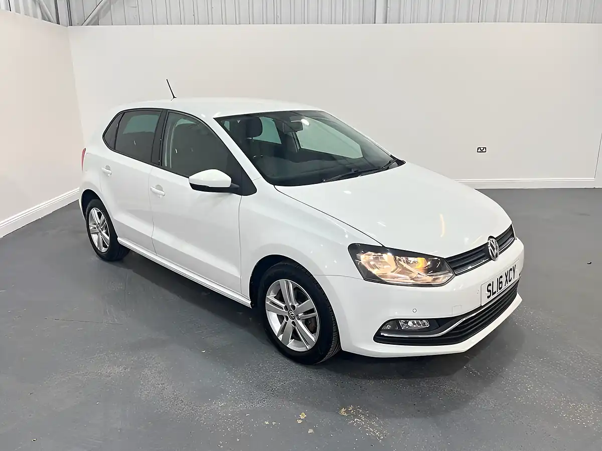 Used 2016 Volkswagen Polo Match White - Front View