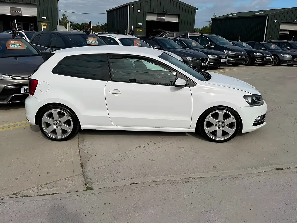 Used 2016 Volkswagen Polo Match White - Interior and Exterior details 10