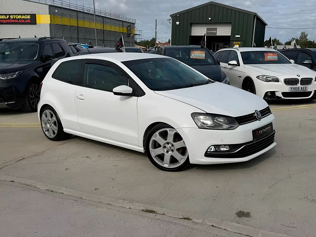 Used 2016 Volkswagen Polo Match White - Interior and Exterior details 2