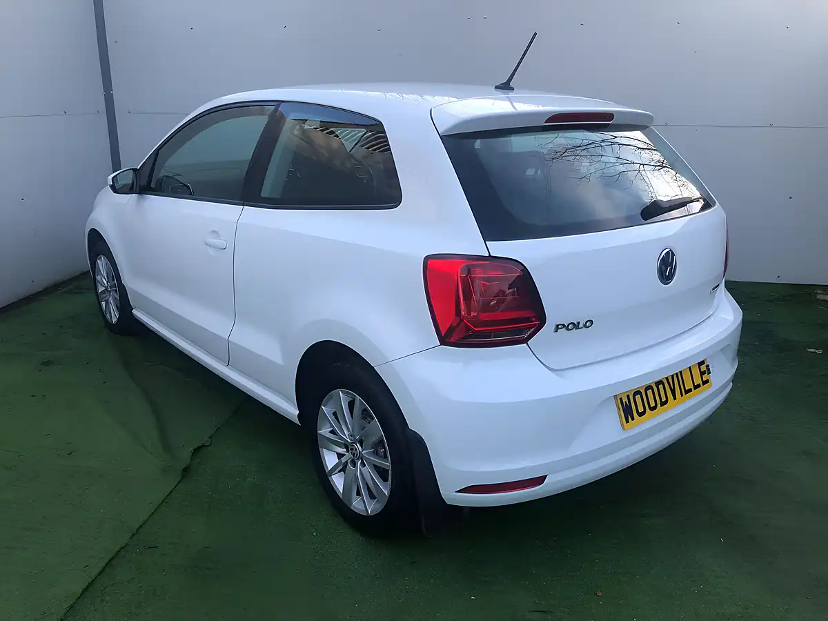 Used 2016 Volkswagen Polo Match White - Interior and Exterior details 11