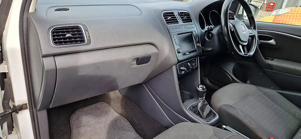 Used 2016 Volkswagen Polo Match White - Interior and Exterior details 13