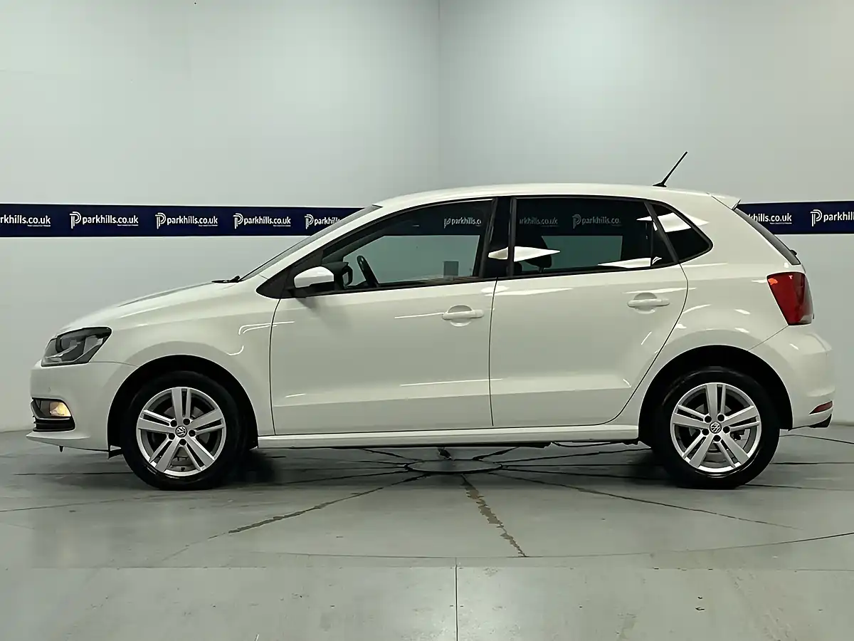 Used 2016 Volkswagen Polo Match White - Interior and Exterior details 10