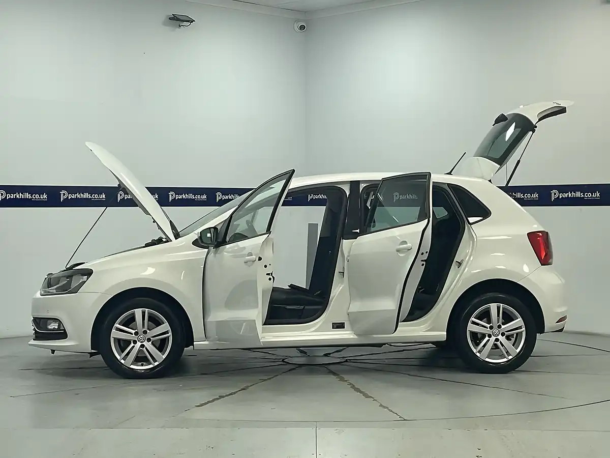 Used 2016 Volkswagen Polo Match White - Interior and Exterior details 8