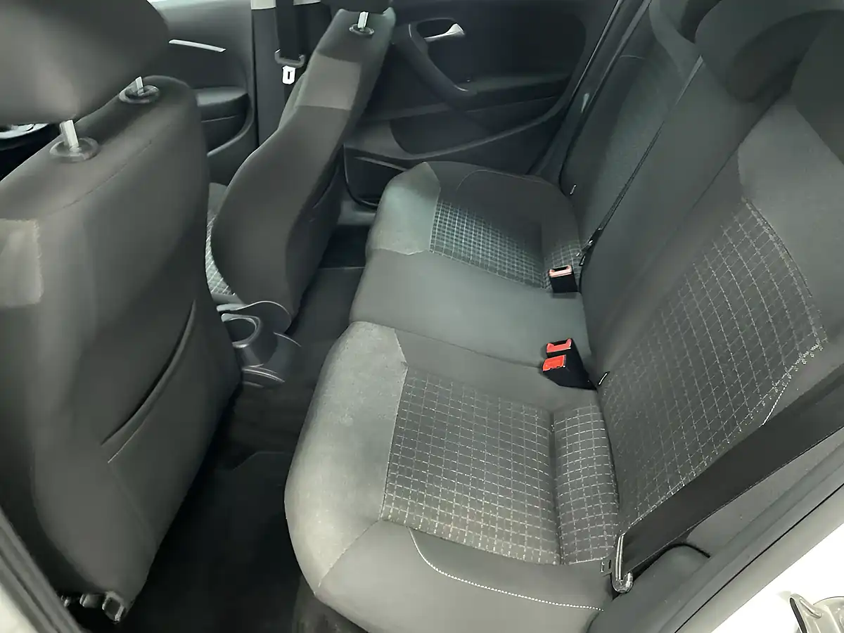Used 2016 Volkswagen Polo Match White - Interior and Exterior details 9