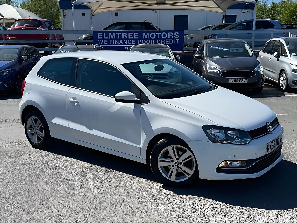 Used 2016 Volkswagen Polo Match White - Front View