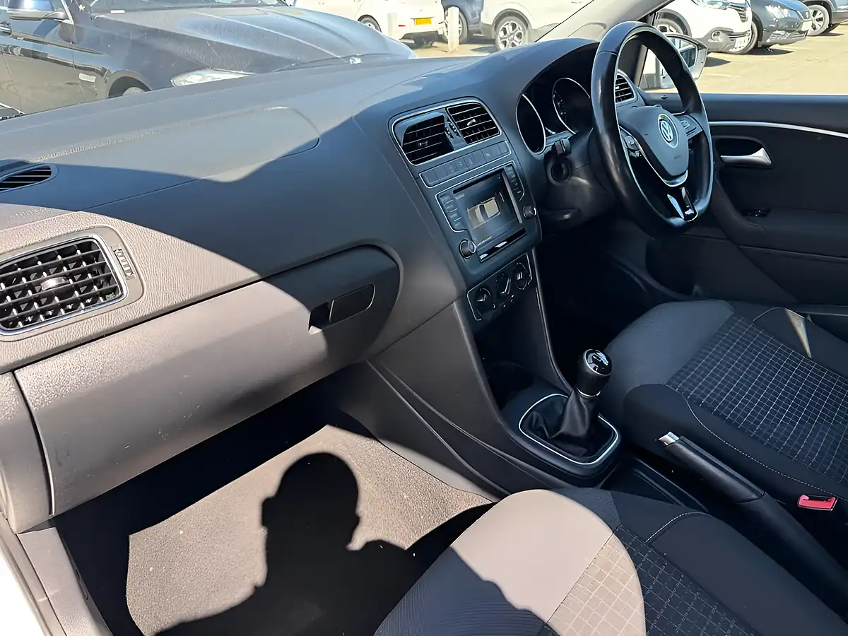 Used 2016 Volkswagen Polo Match White - Interior and Exterior details 20