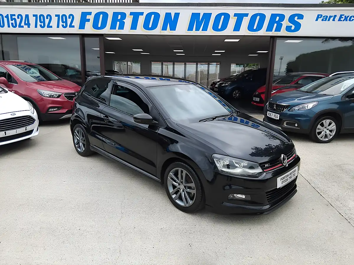 Used 2016 Volkswagen Polo R-Line Black - Front View
