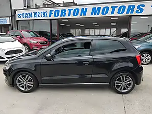 Used 2016 Volkswagen Polo R-Line Black - Interior and Exterior details 12