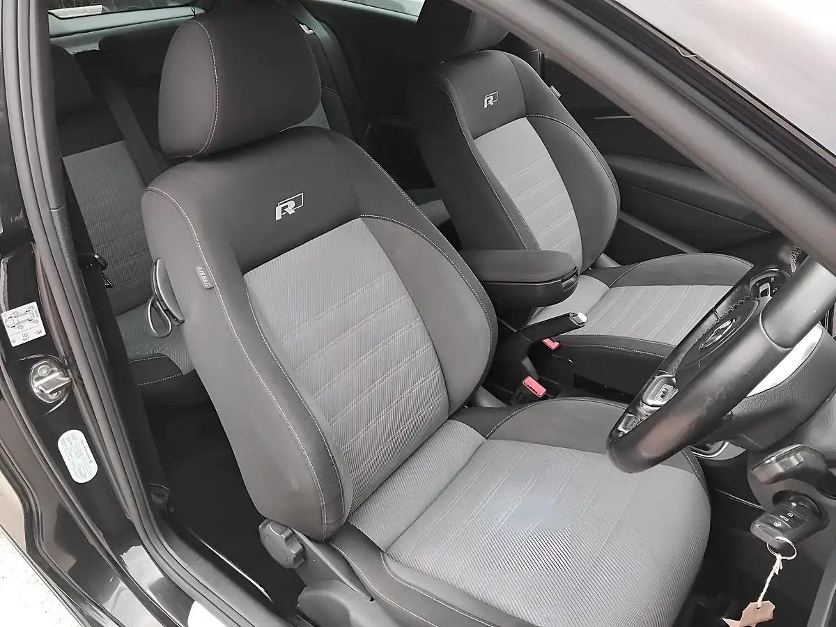 Used 2016 Volkswagen Polo R-Line Black - Interior and Exterior details 17