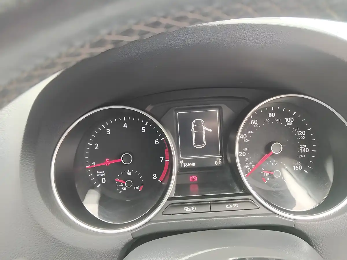 Used 2016 Volkswagen Polo R-Line Black - Interior and Exterior details 19