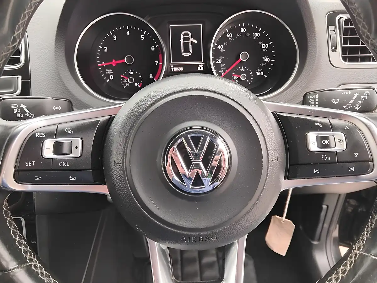 Used 2016 Volkswagen Polo R-Line Black - Interior and Exterior details 20