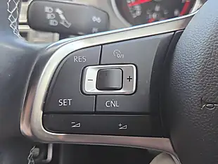 Used 2016 Volkswagen Polo R-Line Blue - Interior and Exterior details 14