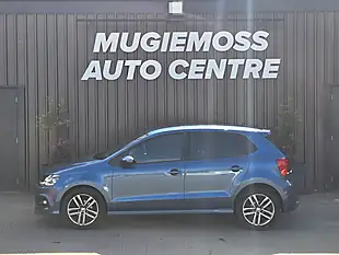 Used 2016 Volkswagen Polo R-Line Blue - Interior and Exterior details 4