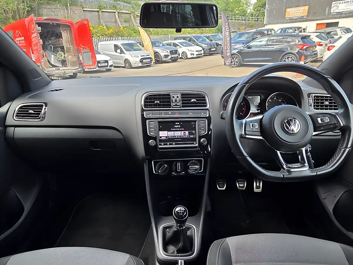 Used 2016 Volkswagen Polo R-Line Blue - Interior and Exterior details 7