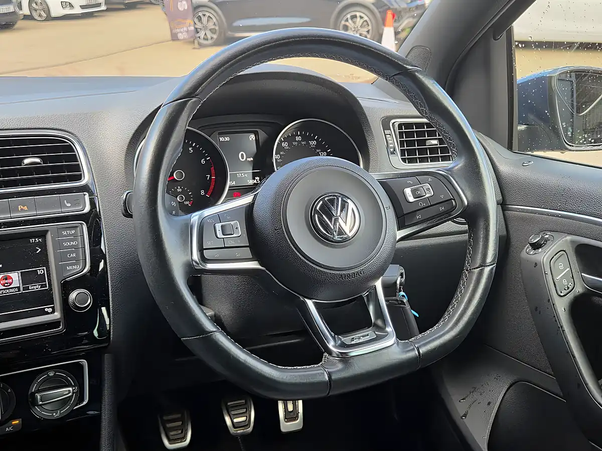 Used 2016 Volkswagen Polo R-Line Blue - Interior and Exterior details 8