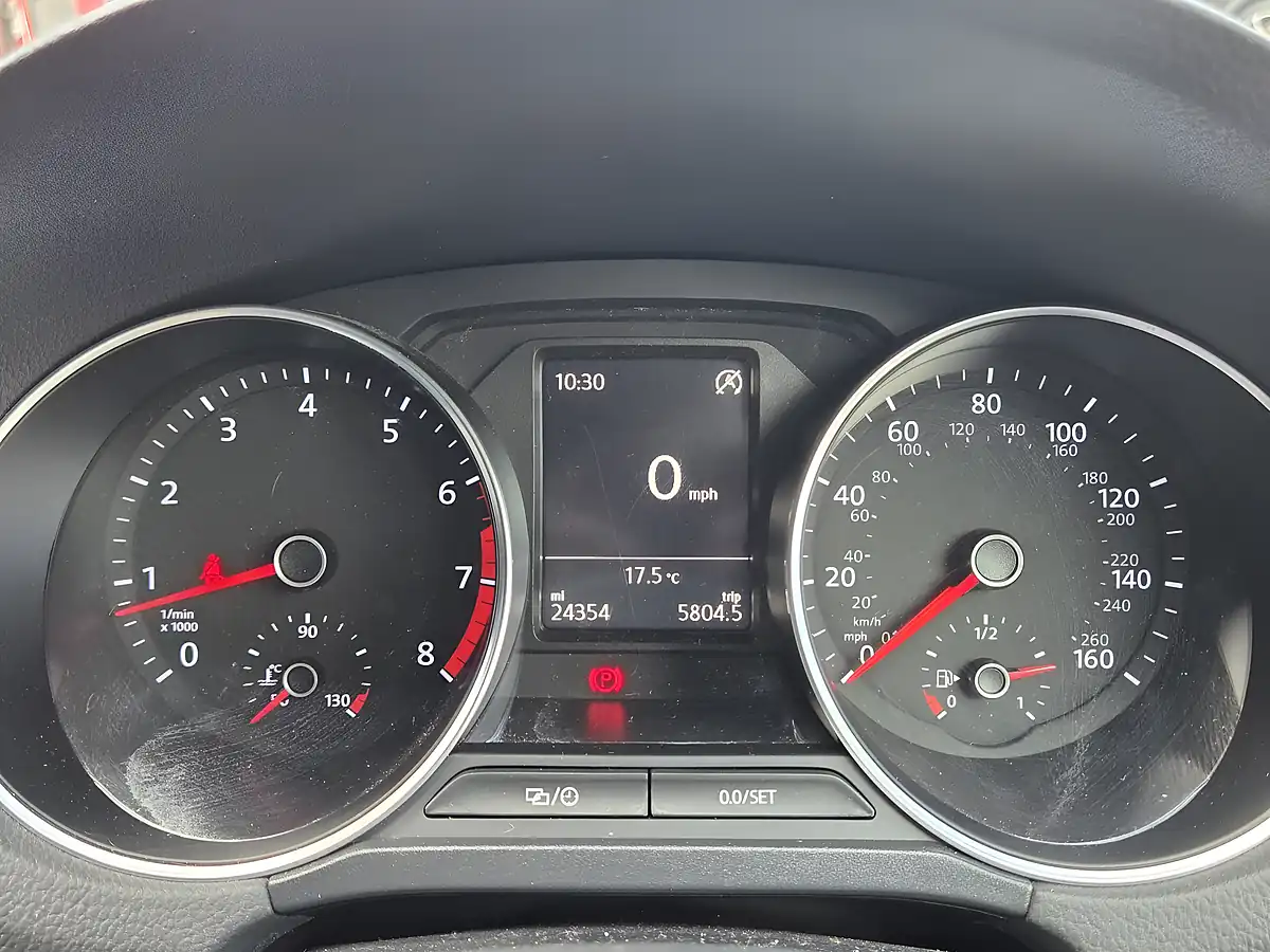 Used 2016 Volkswagen Polo R-Line Blue - Interior and Exterior details 9