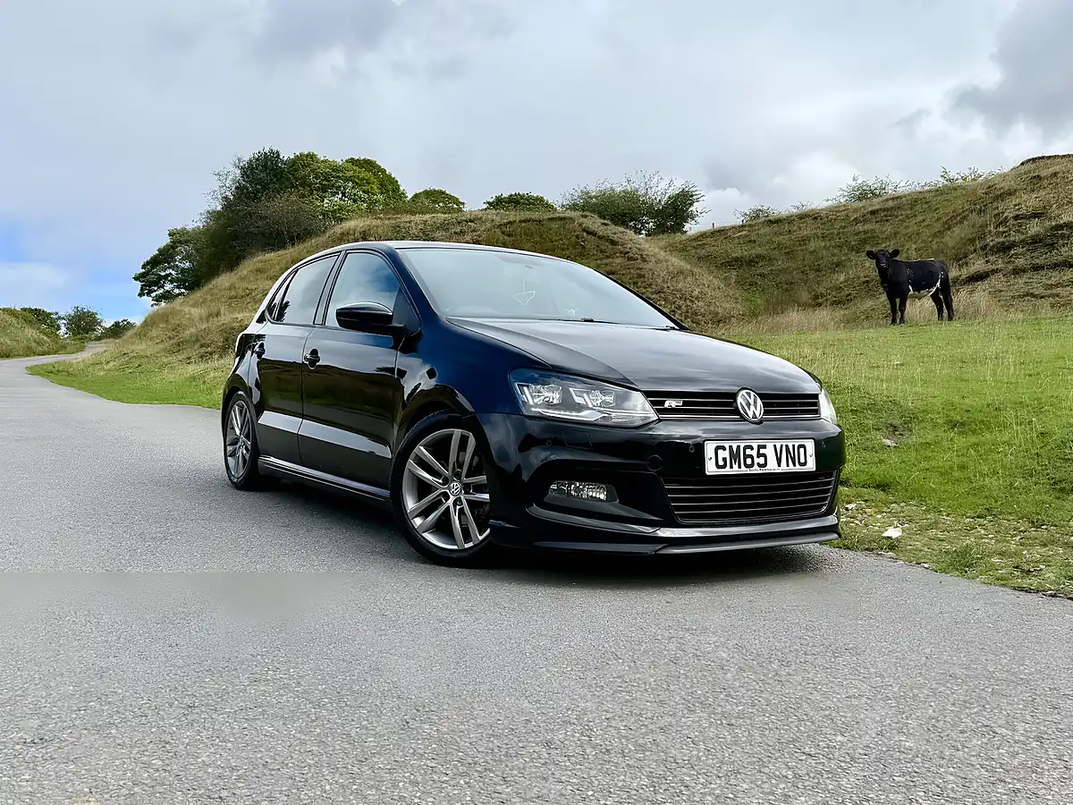 Used 2016 Volkswagen Polo R-Line Deep Black - Interior and Exterior details 14