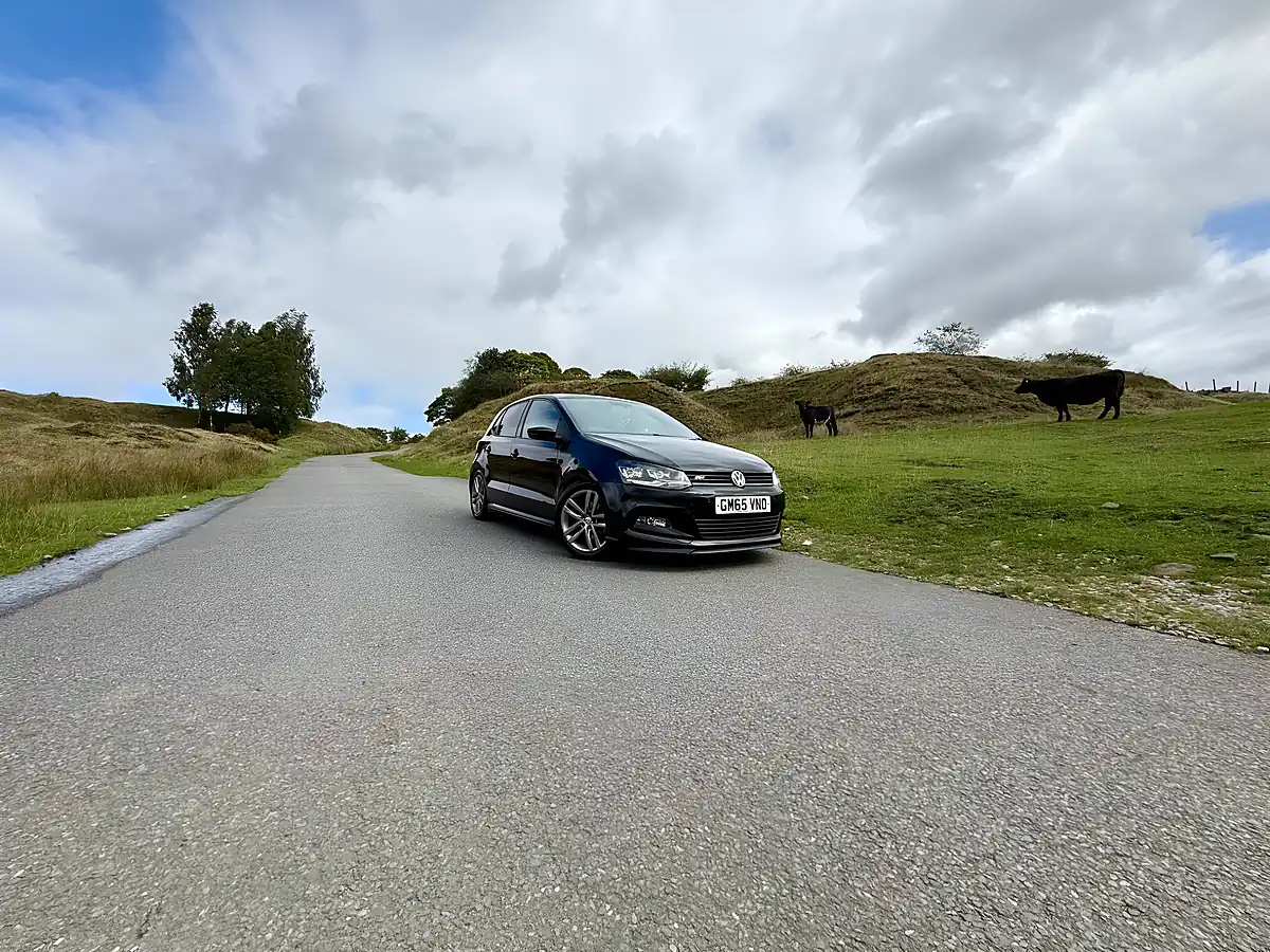 Used 2016 Volkswagen Polo R-Line Deep Black - Interior and Exterior details 15