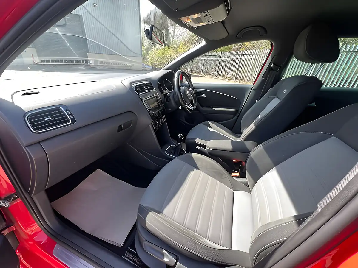 Used 2016 Volkswagen Polo R-Line Flash Red - Interior and Exterior details 19