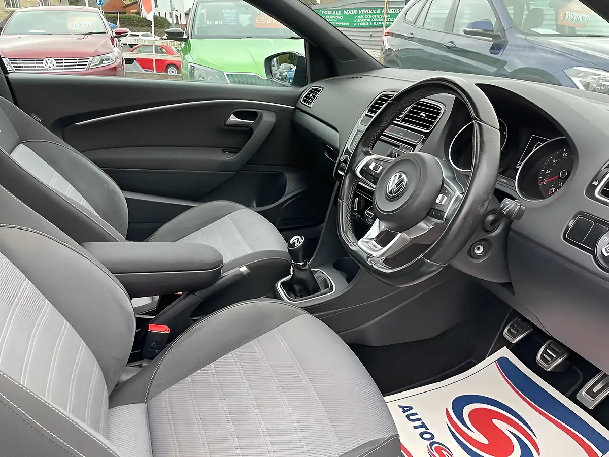 Used 2016 Volkswagen Polo R-Line Grey - Interior and Exterior details 11