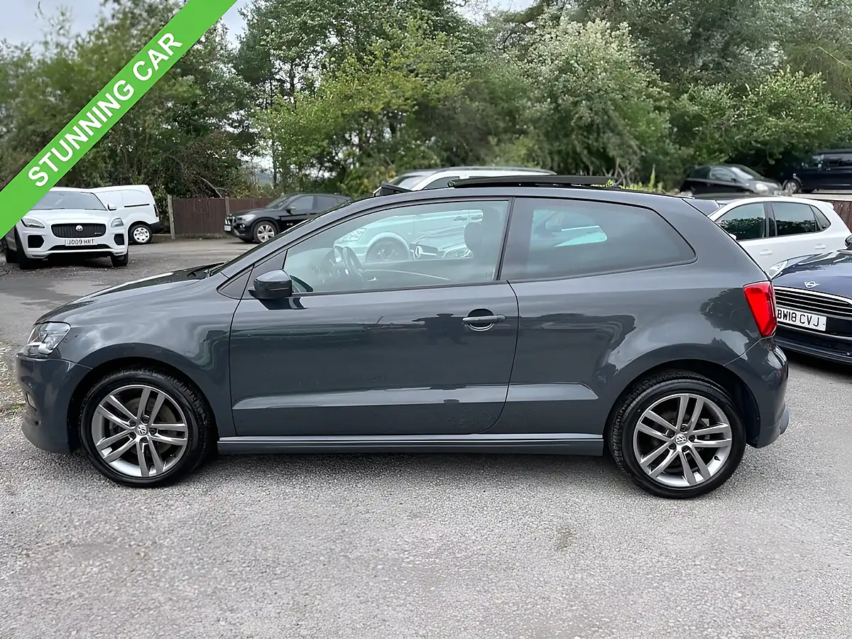 Used 2016 Volkswagen Polo R-Line Grey - Interior and Exterior details 6