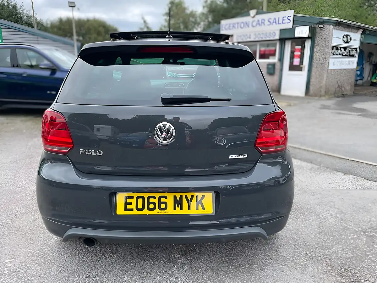 Used 2016 Volkswagen Polo R-Line Grey - Interior and Exterior details 8