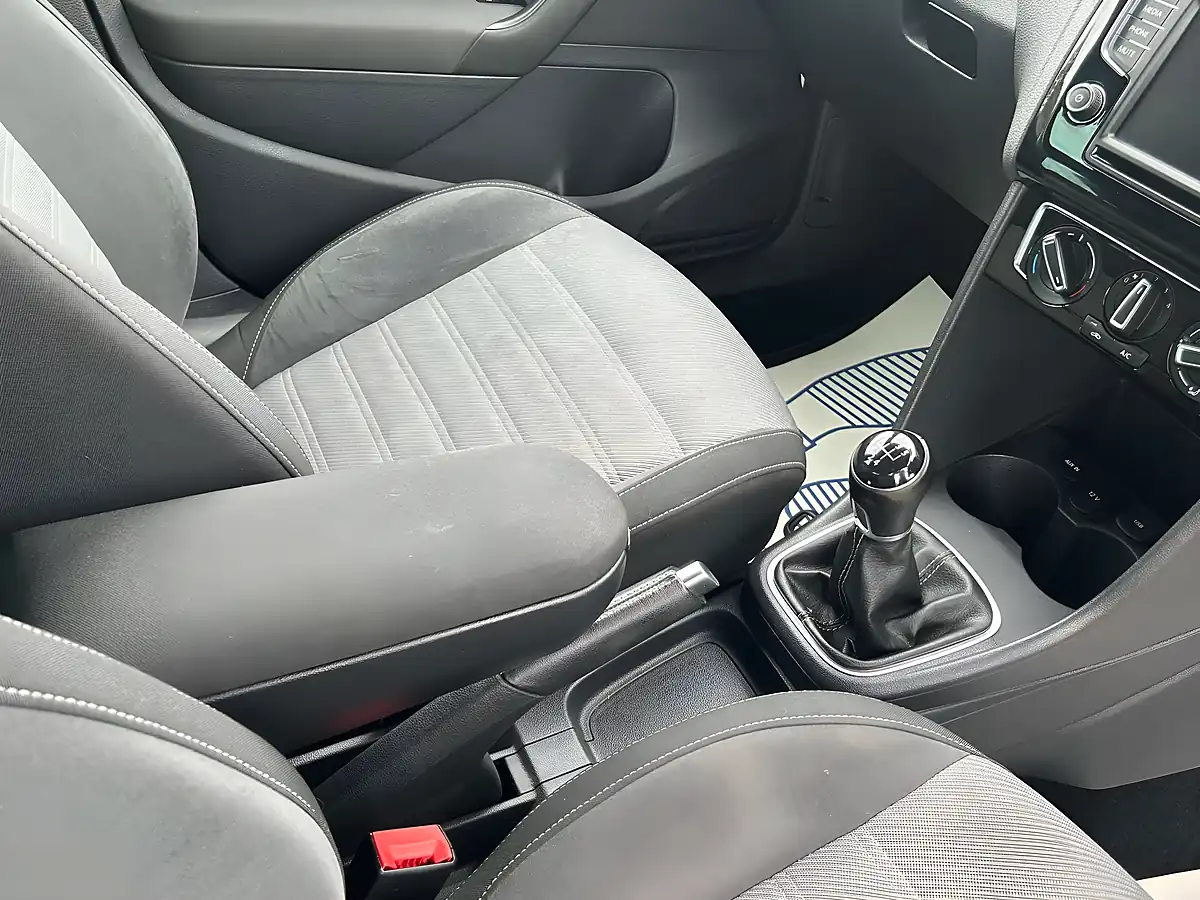 Used 2016 Volkswagen Polo R-Line White - Interior and Exterior details 17