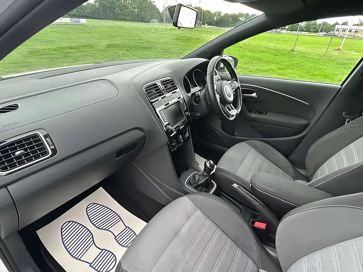 Used 2016 Volkswagen Polo R-Line White - Interior and Exterior details 19