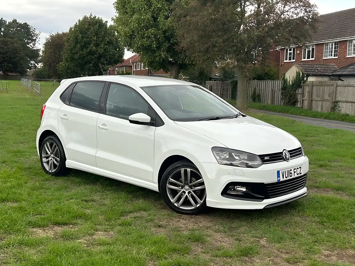 Used 2016 Volkswagen Polo R-Line White - Interior and Exterior details 3